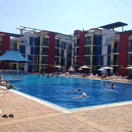 Elit 4 Apartament H12 דירה