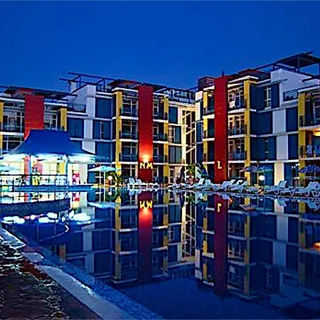 Elit 4 Apartament H12 公寓 阳光海滩